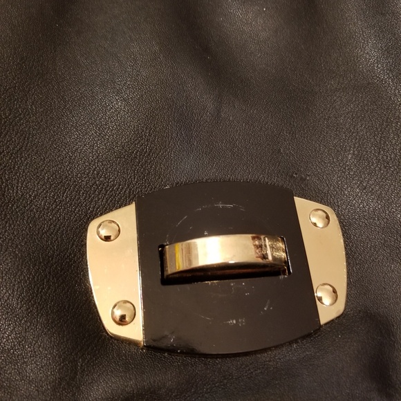 🌻🌺🌻STREET LEVEL PORTFOLIO CROSSBODY!! - Picture 7 of 8